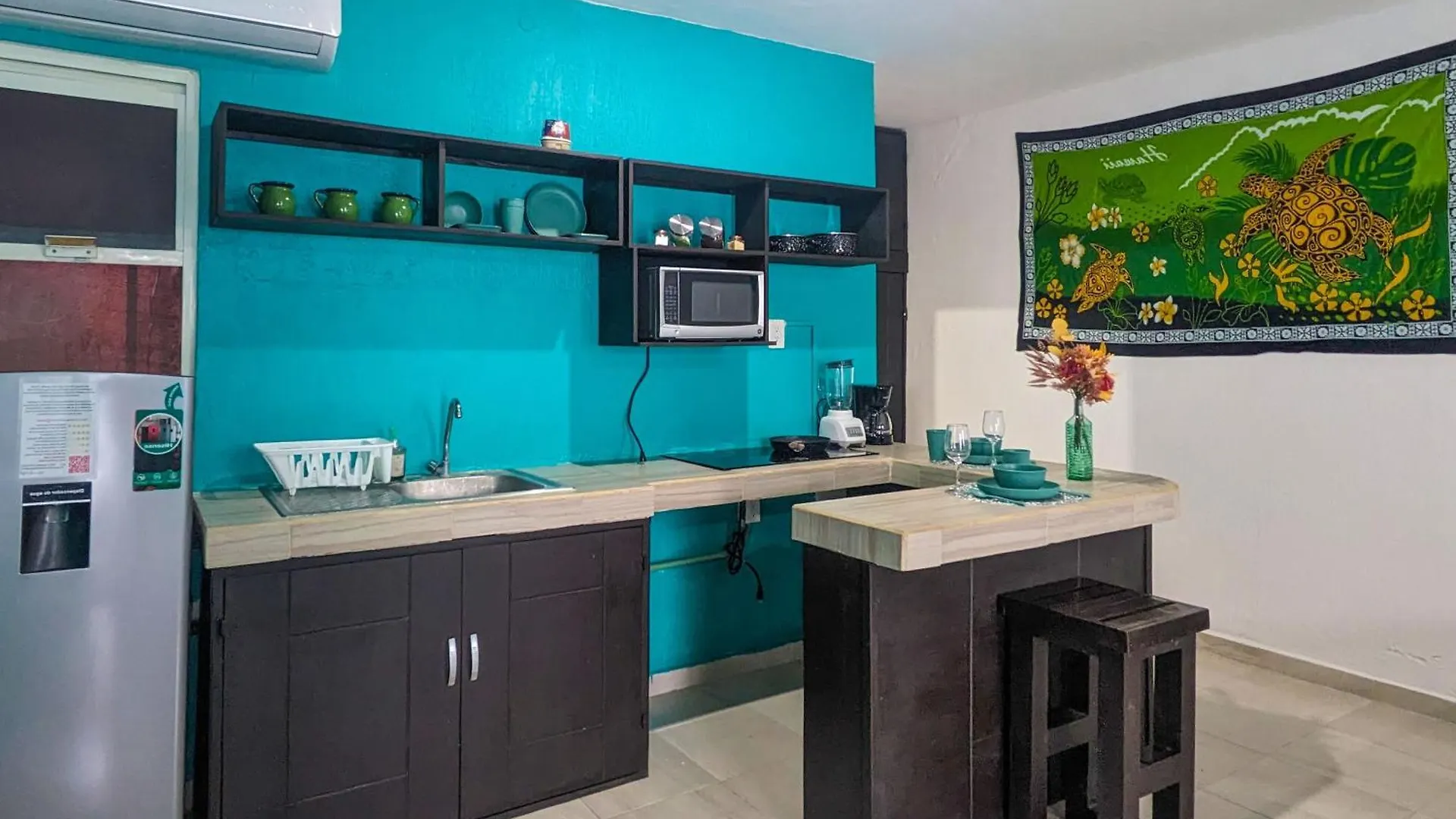 A5 Beachside Bliss Family Hawaiian Themed Quad Studio Kitchen Ac Playa del Carmen 0*,  Mexique