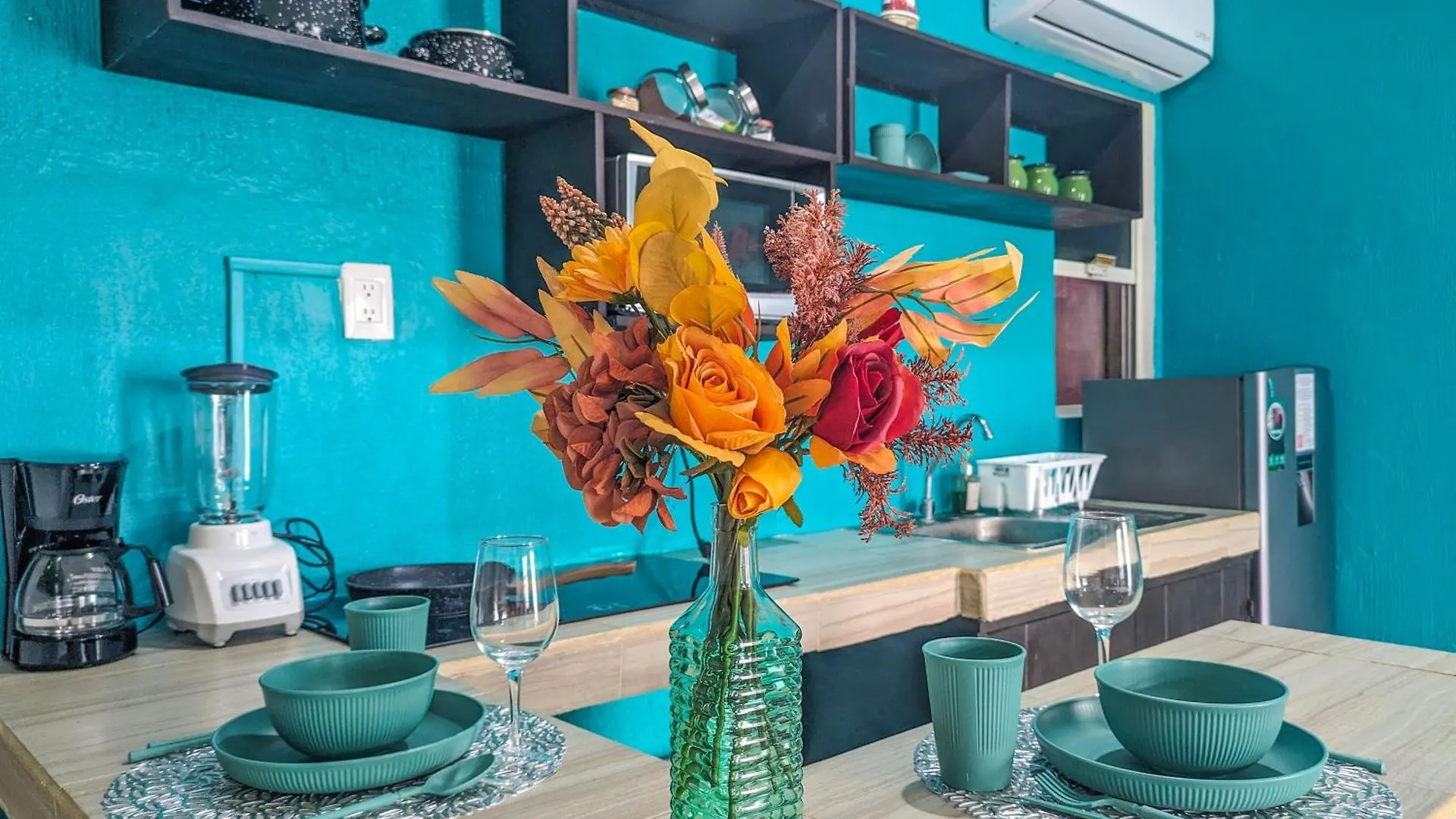 A5 Beachside Bliss Family Hawaiian Themed Quad Studio Kitchen Ac Playa del Carmen Mexique